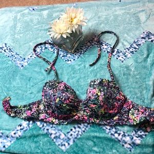 Victoria’s Secret Halter Bikini Top